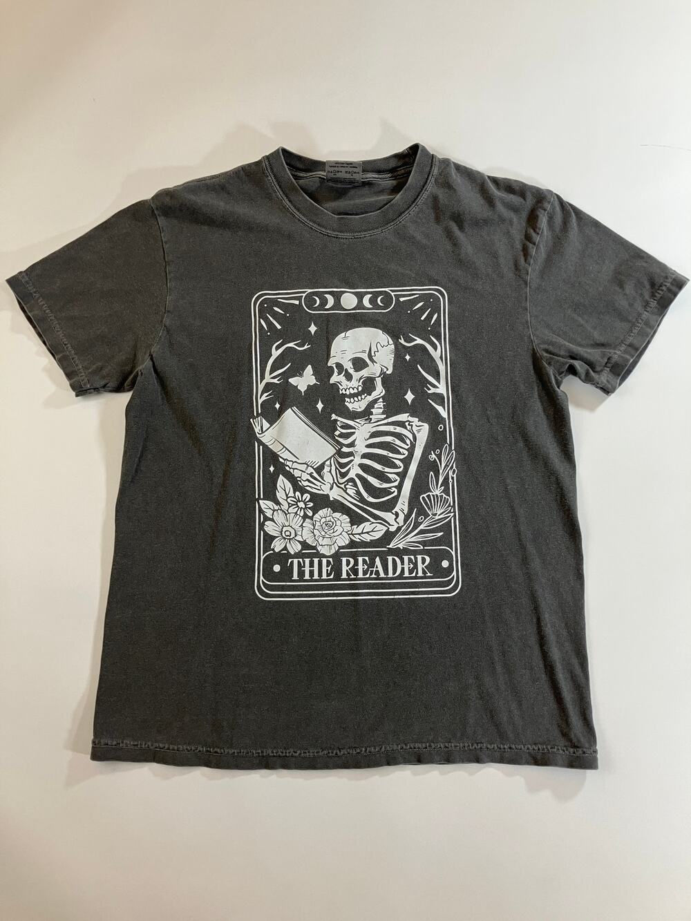 Comfort Colors The Reader Skeleton Tarot Card T-Shirt Medium Pepper Book Lover